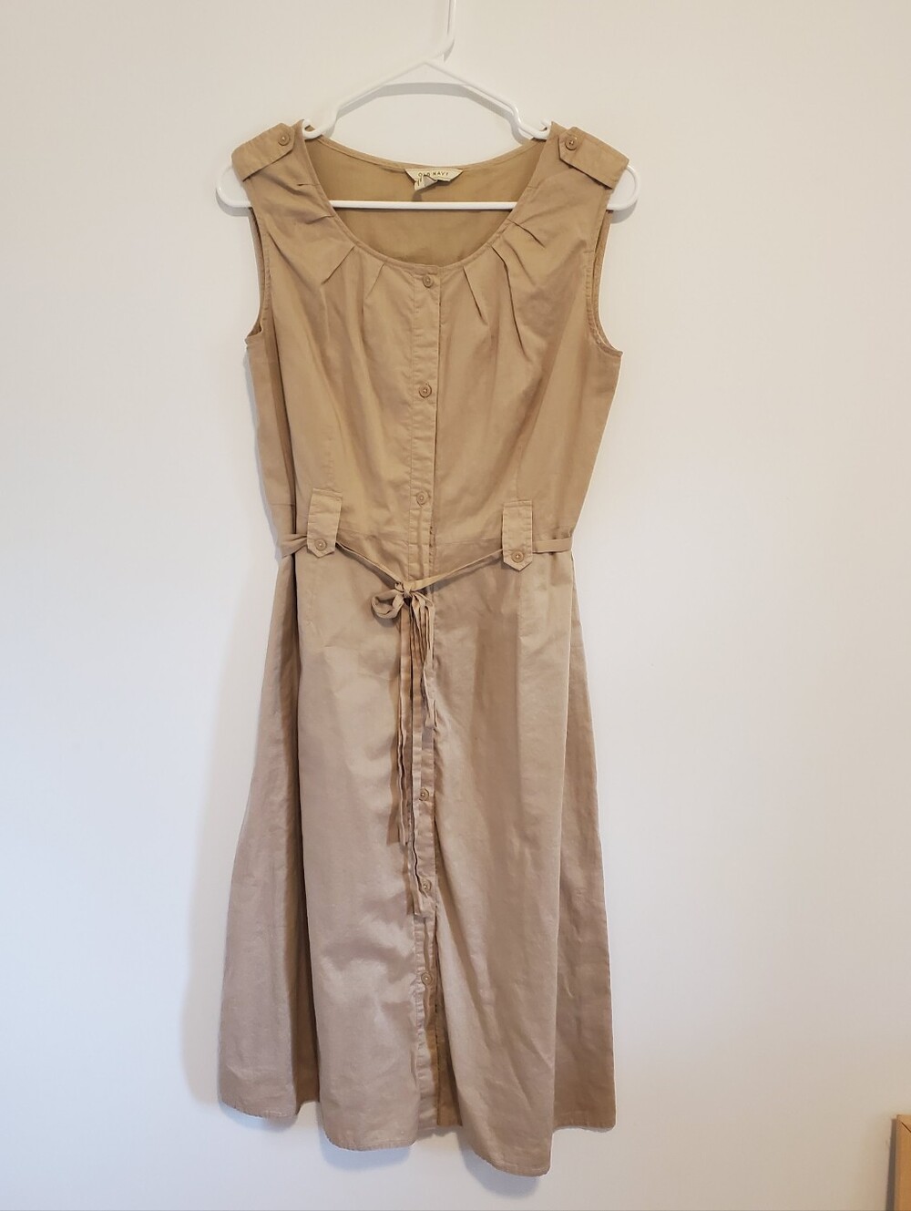 Old Navy Sleeveless Tie Cinch Waist Tan Dress With Scoop Neck And Button Front